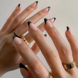 Glamnetics Black French Tip Press-On Nails